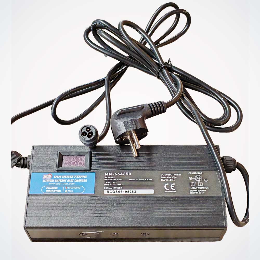 60V Fast Charger 66.4V6.5A LP16 EU DISPLAY - Image 3