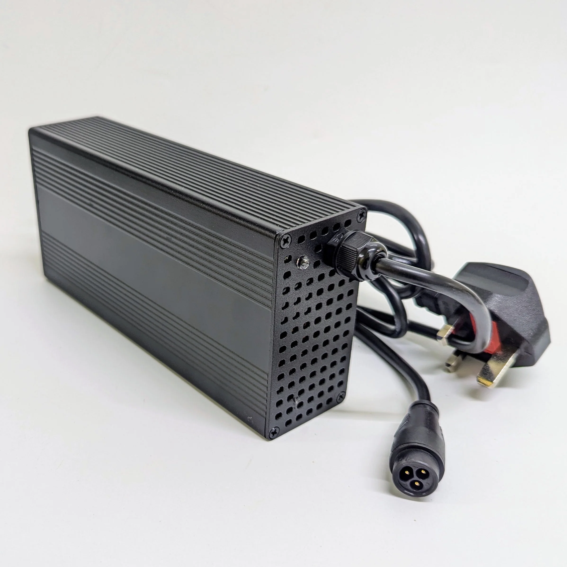 72V Fast Charger 83V5A LP16 UK DISPLAY | 03.006.00111 - Image 6